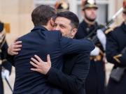 Guerra en Ucrania: Zelenski y Macron buscan un plan de paz en un contexto de corrupción y tensiones