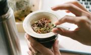 Adiós cansancio de fin de año: el yuyo que se le puede sumar al mate para aumentar la energía