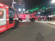 Tensión en Palermo: rescatan a un hombre que intentaba arrojarse desde el Puente Pacífico