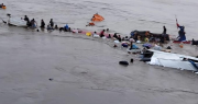 Un alud arrasó dos embarcaciones en Perú y dejó al menos 12 muertos