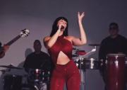 Diosa Canales revive la flor inmortal de Selena -