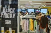 La devaluación del bolívar impactó las ofertas del Black Friday en Venezuela
