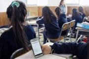 ¡Atención profes! Cámara despacha a ley proyecto que prohíbe el uso de celulares en la sala de clases pero ojo, porque hay algunas excepciones