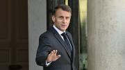 Francia: Macron propone un “sello de confianza informativa” y estalla la polémica por posible censura