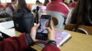 Cuáles son las excepciones en que sí se podrá usar celulares en colegios