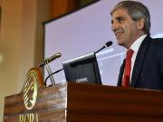 Luis Caputo reveló que los bancos le ofrecen a Argentina hasta US$ 7 mil millones y proyectó cuántas reservas se podrían comprar en 2026