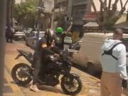 Violento robo en Lanús: se llevaron una moto y se fueron a los tiros en la puerta de una clínica céntrica
