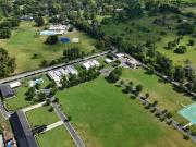 Denuncian que el helipuerto de la mansión adjudicada a Chiqui Tapia y Toviggino no está habilitado y piden allanar el lugar porque lo están vaciando