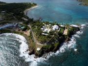 Qué decían los mensajes escritos en la mansión de Jeffrey Epstein: las 6 palabras de la pizarra y la habitación de las máscaras