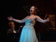 La magnífica soprano Nadine Sierra, con generosidad en estado puro: hizo seis bises y lanzó sus zapatos en el escenario