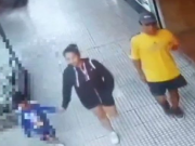 Robaron un portero eléctrico usando a su hijo como pantalla