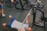 “Agarre falso” experimentado levantador de pesas murió tras cometer error en el gimnasio