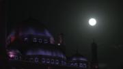 La última superluna de 2025 se alza sobre la ciudadela de El Cairo, Egipto