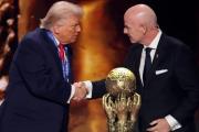 Trump fue reconocido con un nuevo galardón de la FIFA durante el sorteo del Mundial
