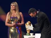 Lionel Scaloni llevó la Copa del Mundo al sorteo del Mundial 2026: unos guantes inmaculados y un deseo en voz alta (y en español) para lo que viene