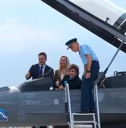 En Córdoba, Milei presentó a los aviones F-16 como los ángeles protectores del espacio aéreo argentino