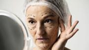 Ni arrugas, ni líneas de expresión: el elemento natural que las suaviza y disimula