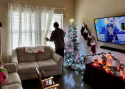 Agentes de inmigración se enfocan en la familia de estudiante universitaria deportada