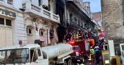 Voraz incendio en una casa colonial cerca de la Iglesia San Francisco en La Paz