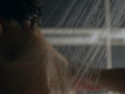 Mala madre: castigó a su pequeño hijo con una ducha fría hasta matarlo y obligó a sus hermanos a quemar el cuerpo