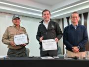 SOBOCE firma alianza con Sernap para proteger las huellas de dinosaurio en Torotoro