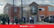 Bomberos sofocan incendio en un departamento