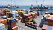 Puerto de Arica está cerrando un año récord operando al límite de su capacidad por auge en flujos de carga boliviana