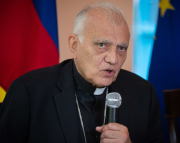 Retienen pasaporte del cardenal Baltazar Porras