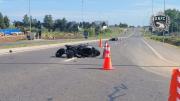 Dos motos chocaron en la ruta 101: uno de los conductores falleció y el otro está grave