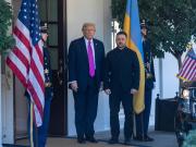 Estados Unidos se impacienta y presiona a Ucrania para ceder territorios a Rusia