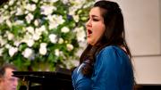 Soprano chilena hace historia al pasar a la semifinal de concurso de canto lírico de la Metropolitan Opera House de Nueva York