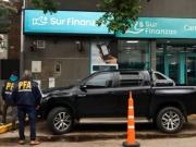 Sur Finanzas: Se llevaron cajas fuertes y varios documentos tras un allanamiento en un depósito