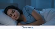 Dormir bien en verano: por qué el calor altera el sueño y cómo mejorar el descanso