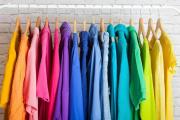 Qué color de ropa usan las personas inteligentes, según expertos