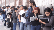 La falta de trabajo afecta a más de 100 mil porteños y golpea más fuerte a las mujeres