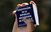 Tal día como hoy los venezolanos en referéndum popular aprobaron la Constitución Bolivariana