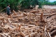 Los muertos por inundaciones en Santa Cruz suben a 20 y sigue la búsqueda de desaparecidos