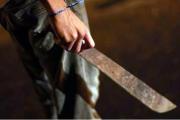 Amenazó con un machete e intentó lesionar a un joven en un violento asalto