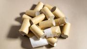 Reciclaje: guardá los tubos de papel higiénico y transformalos en un maravilloso adorno navideño para la oficina