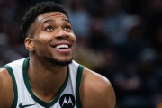 Milwaukee Bucks le pone el ojo a esta estrella de la Conferencia Oeste