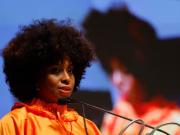 Chimamanda Ngozi Adichie: “La literatura nos ayuda a ver y a ser vistos”