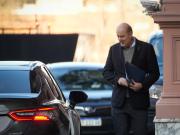 Sturzenegger comparó a los viñateros de Mendoza con el Chiqui Tapia por oponerse a una desregulación: Hay que pegarle al chancho para que aparezca el dueño