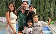 Lionel Messi llegó a la Argentina para pasar las fiestas en familia tras la gira por India