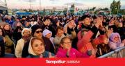 La gente disfruta en el Boxing, el escenario central y la Rural