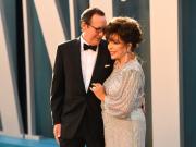 El matrimonio inesperado de Joan Collins y Percy Gibson: él, 32 años menor; ella, pasado de amores escandalosos