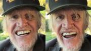 El bizarro video que muestra a Gary Busey haciendo un “regalo de Navidad” a sus seguidores