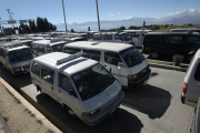 Choferes de Bolivia plantean aumentar el precio del pasaje tras la liberación del subsidio al combustible