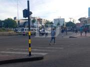 Santa Cruz amanece sin micros: Tome precauciones para trasladarse