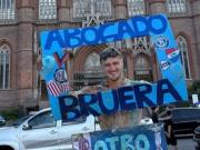 Facundo Bruera, el goleador de Barracas Central que cerró el año con el título más feliz: retomó su carrera y se recibió de abogado a los 27 años