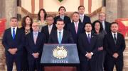 Empresarios y analistas observan que el Gobierno no recorte gastos en autoridades y funcionarios